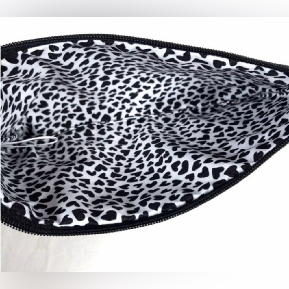 Authentic BRIGHTON Black and White LOVE jewelry/makeup bag NWOT - Picture 4 of 10